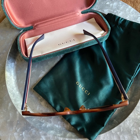 New unisex Gucci sunglasses - Picture 7 of 8